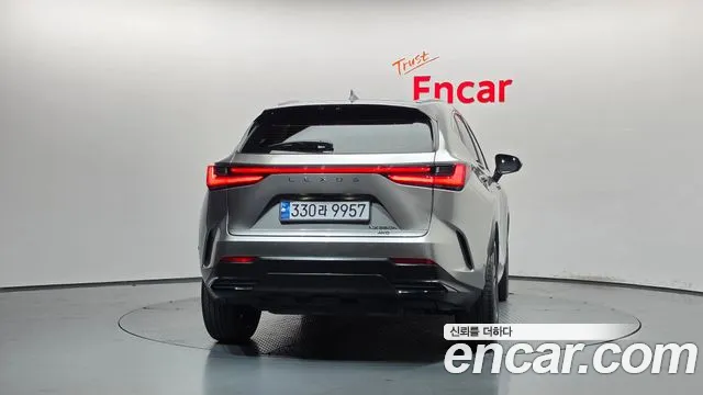 Lexus NX Generation 2 — Фото автомобиля 3