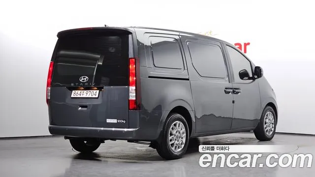 Hyundai Staria Новый Staria L3.5 Карго 3 места — Фото автомобиля 2