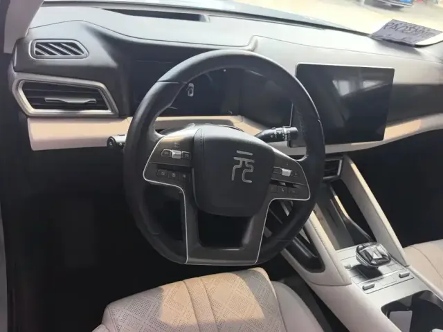 BYD Yuan UP 2024 401KM Leading Edition — Фото автомобиля 15