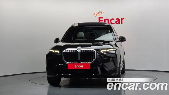 BMW X7 — Фото автомобиля 3