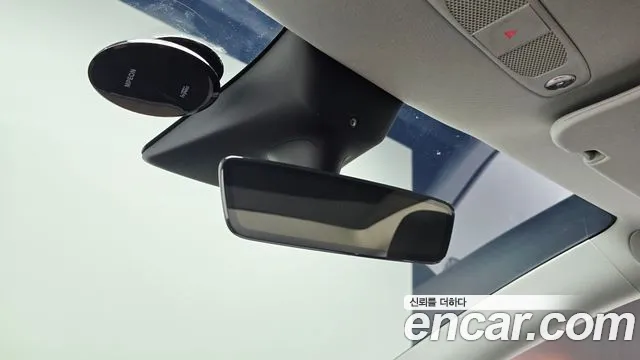 Tesla Model Y — Фото автомобиля 25