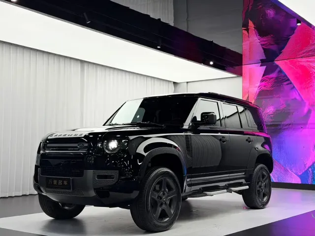 Фотография автомобиля — Land Rover Defender