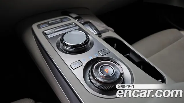 Genesis GV70 Electrified — Фото автомобиля 12