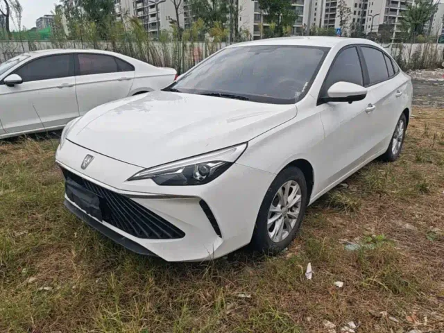 Фотография автомобиля — Roewe i5