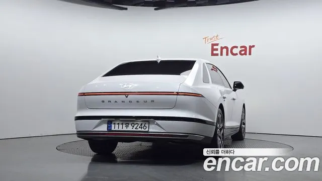 Hyundai Grandeur Grandeur (GN7) 2.5 Бензин 2WD — Фото автомобиля 4