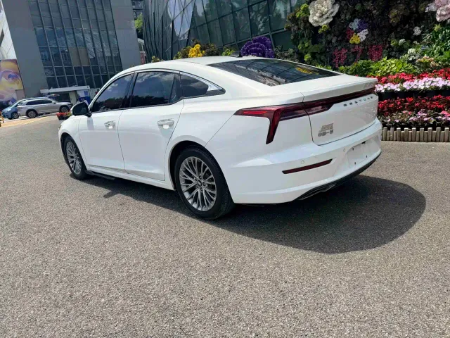 Bestune B70 — Фото автомобиля 9