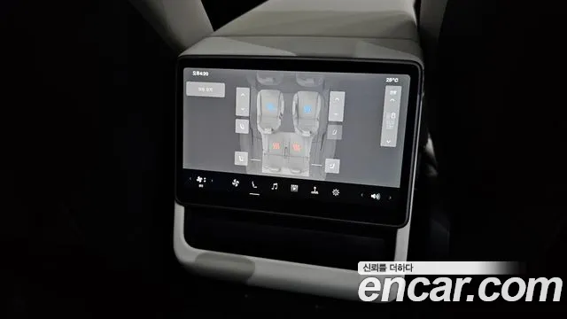 Tesla Model Y — Фото автомобиля 28