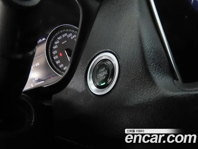 Cadillac XT4 — Фото автомобиля 11
