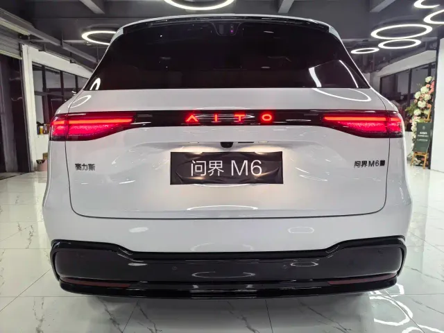 Aito M6 — Фото автомобиля 5