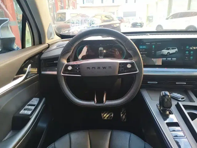 Roewe RX5 eMAX — Фото автомобиля 10
