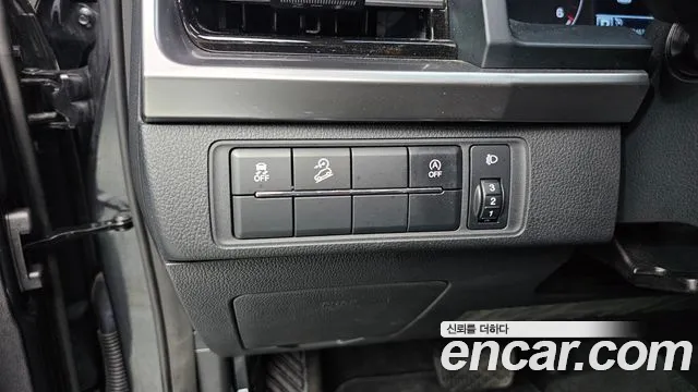 KG_Mobility_Ssangyong Rexton Новый Rexton Sport Khan Дизель 2.2 4WD — Фото автомобиля 29