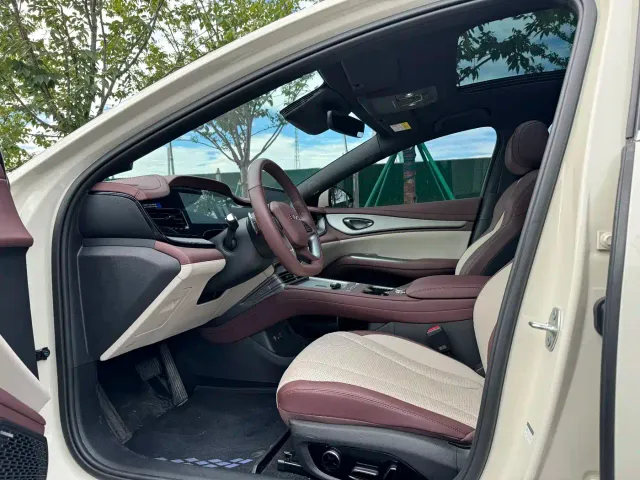 BYD Seal 07 DM-i — Фото автомобиля 11