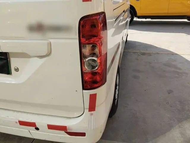 Changan Ruixing EM60 — Фото автомобиля 7