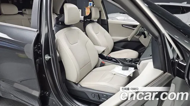 Kia Niro Niro (New) — Фото автомобиля 10