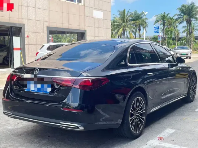 Mercedes-Benz E-Class — Фото автомобиля 7
