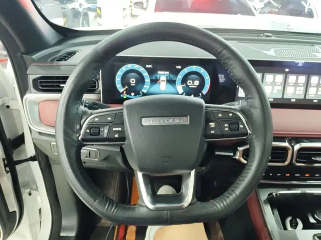 Jetour X70 Plus — Фото автомобиля 6