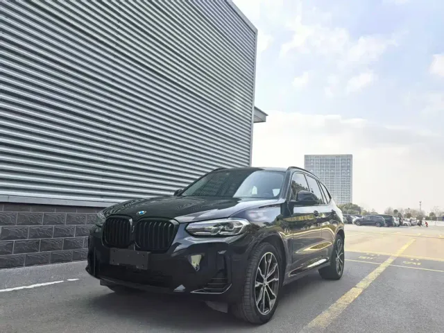 Фотография автомобиля — BMW X3