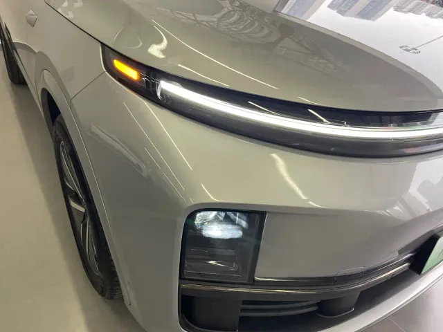 Li Auto L7 — Фото автомобиля 9
