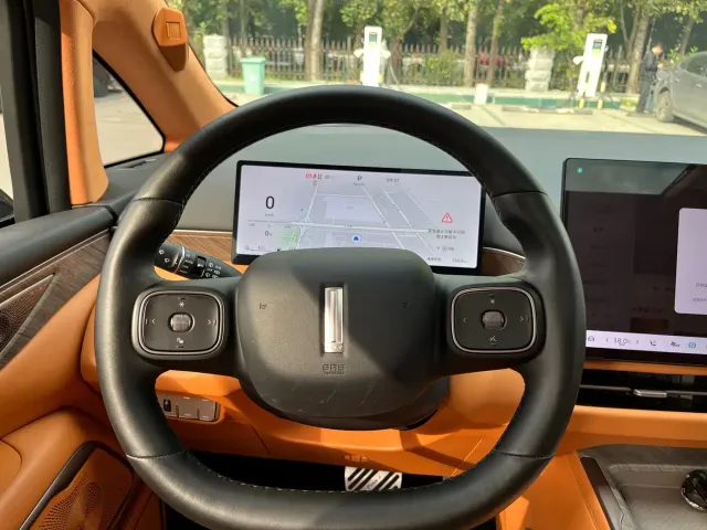 Wey Alpine — Фото автомобиля 13