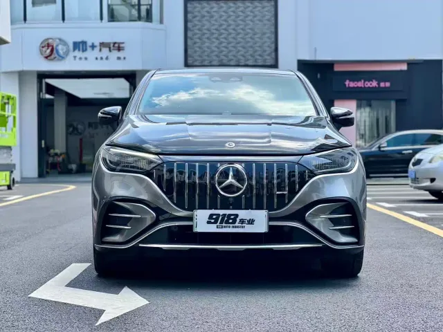 Mercedes-Benz EQE SUV — Фото автомобиля 2