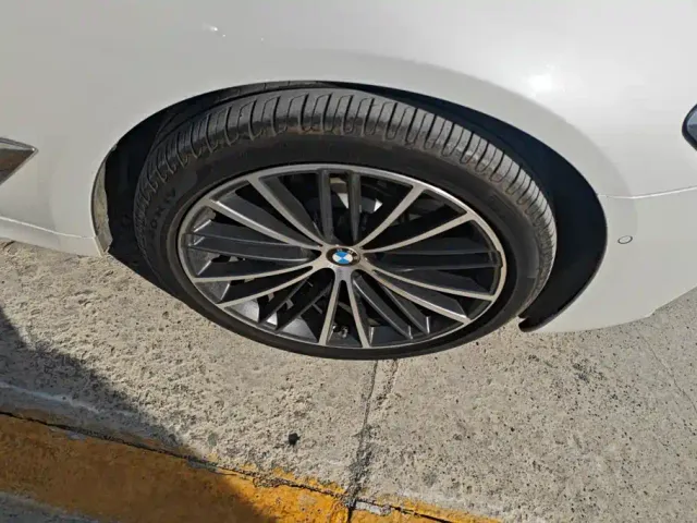 BMW 5 Series — Фото автомобиля 6