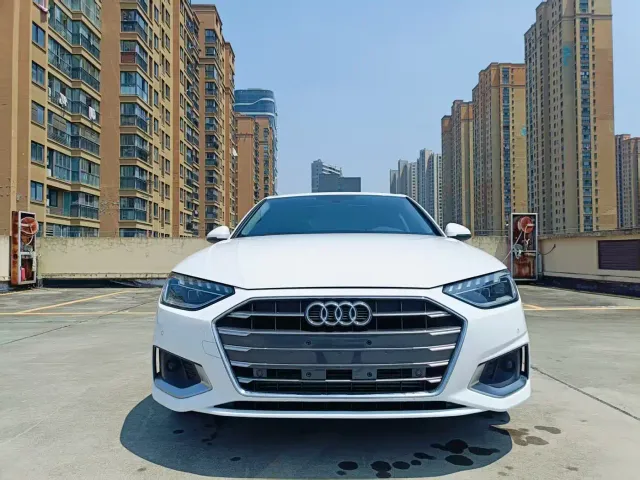 Audi A4L — Фото автомобиля 2