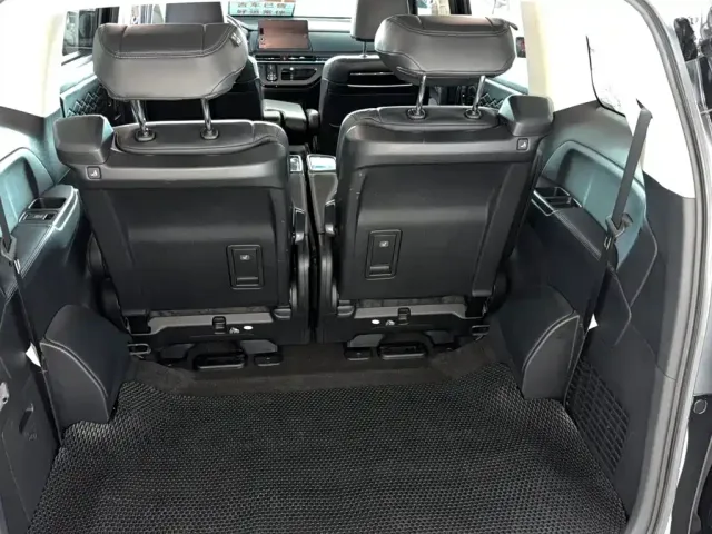 Honda Elysion — Фото автомобиля 13