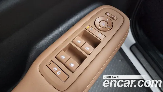 Hyundai Santafe Santa Fe (MX5) Бензин 2.5T 4WD — Фото автомобиля 24