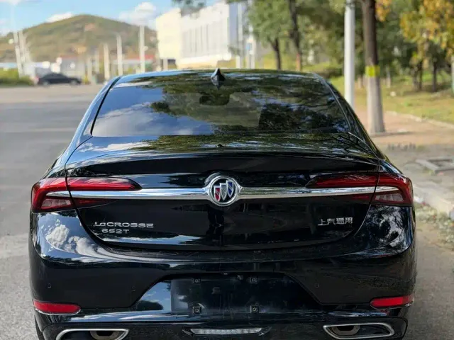 Buick LaCrosse — Фото автомобиля 4