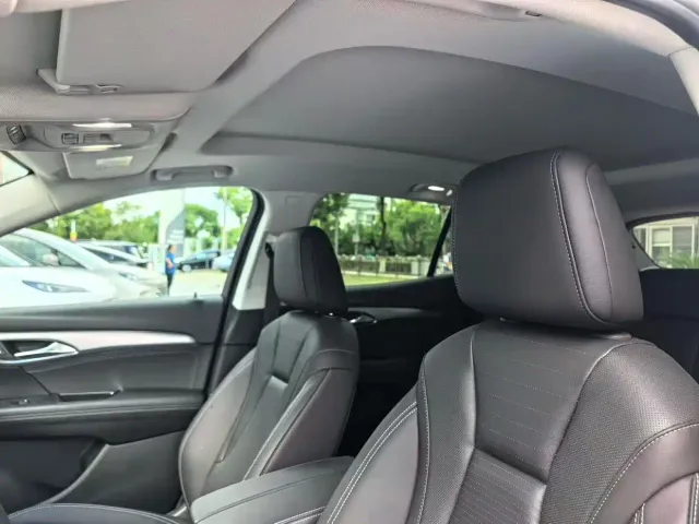 Buick Envision S — Фото автомобиля 10