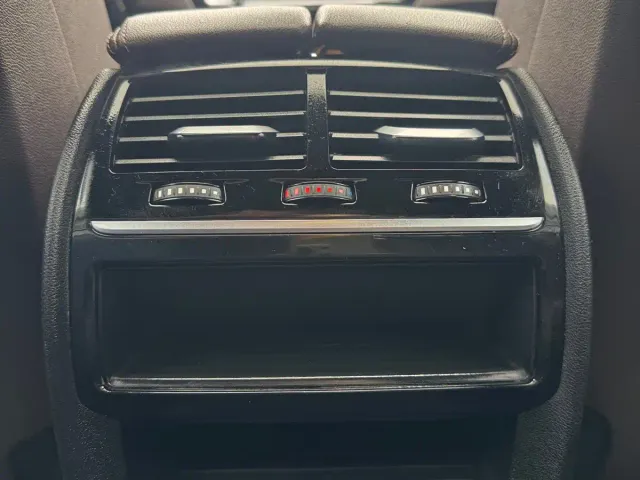 BMW 5 Series — Фото автомобиля 10