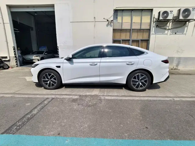 BYD Qin L — Фото автомобиля 3