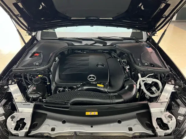 Mercedes-Benz E-Class — Фото автомобиля 26