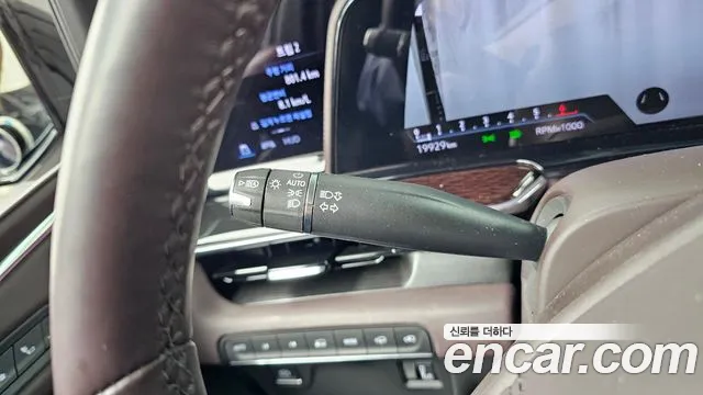 Cadillac Escalade 5th Gen — Фото автомобиля 30