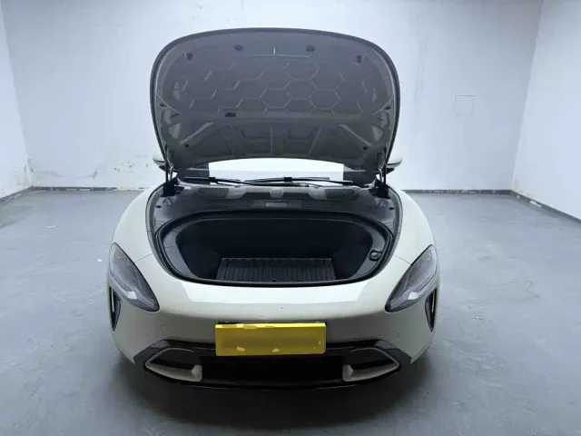 Xiaomi SU7 — Фото автомобиля 18
