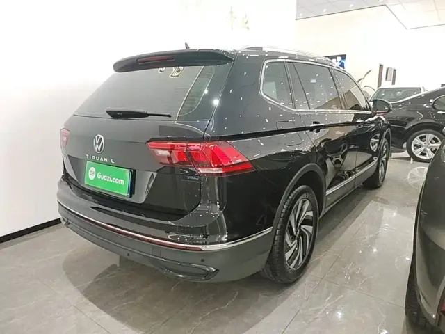 Volkswagen Tiguan L — Фото автомобиля 6