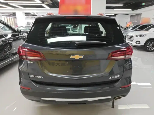 Chevrolet Equinox — Фото автомобиля 5