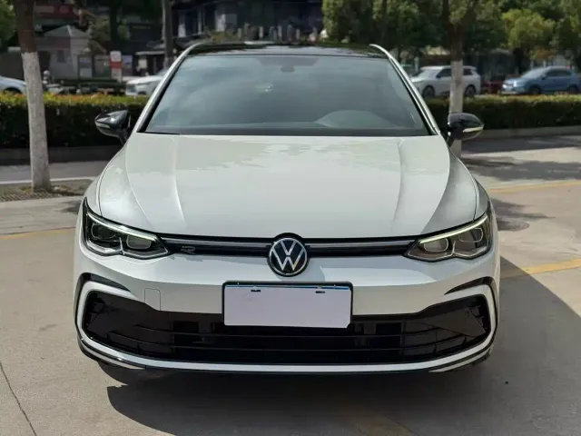 Volkswagen Golf — Фото автомобиля 5