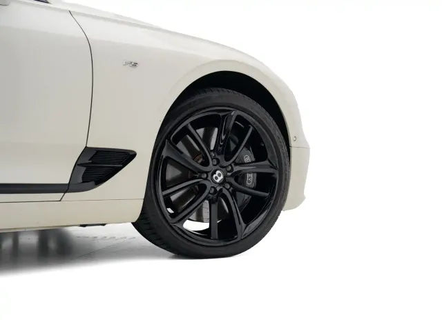 Bentley Continental — Фото автомобиля 6