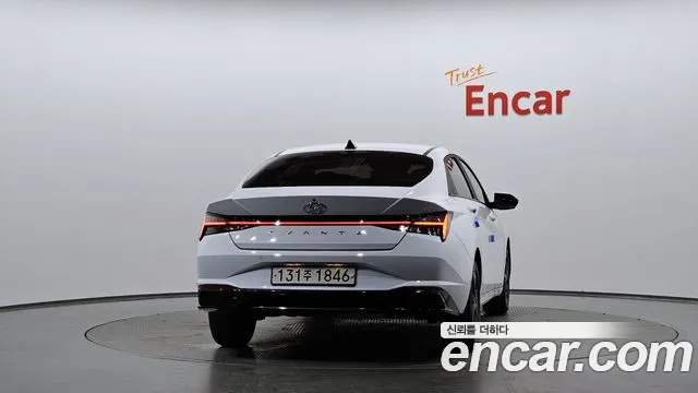 Hyundai Avante CN7 — Фото автомобиля 4