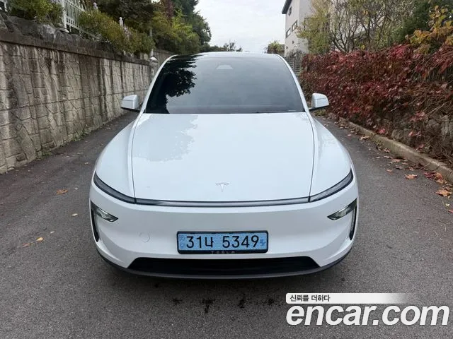 Tesla Model Y — Фото автомобиля 2