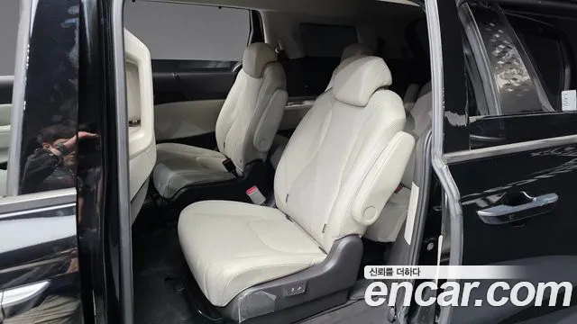 Kia Carnival 4th Gen — Фото автомобиля 16