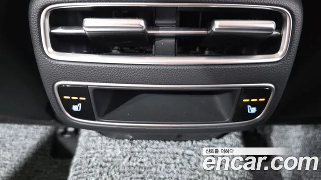 Genesis GV70 — Фото автомобиля 30