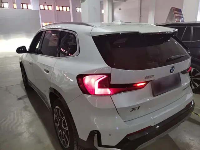 BMW X1 — Фото автомобиля 4