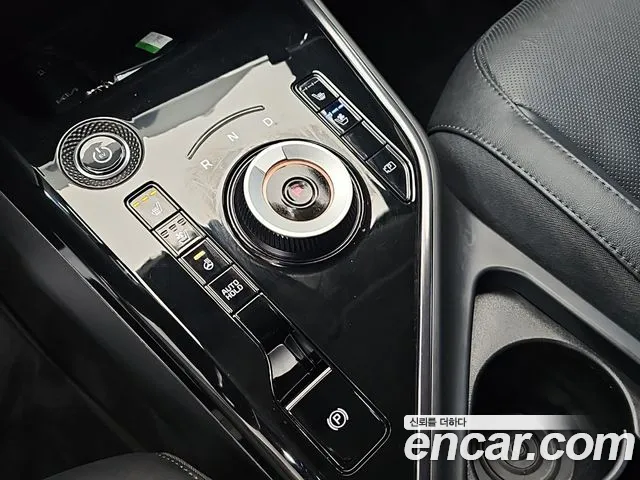 Kia Niro — Фото автомобиля 2
