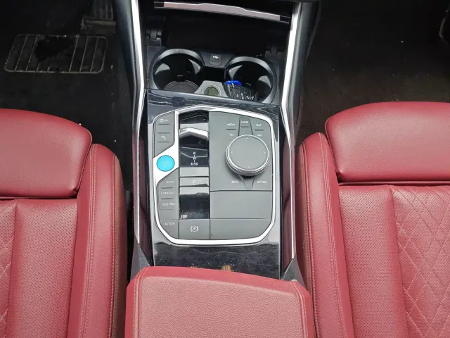 BMW i3 — Фото автомобиля 11