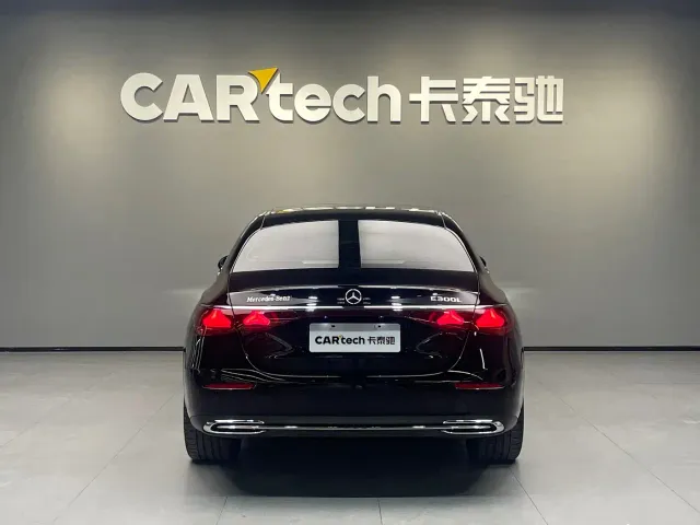 Mercedes-Benz E-Class — Фото автомобиля 5