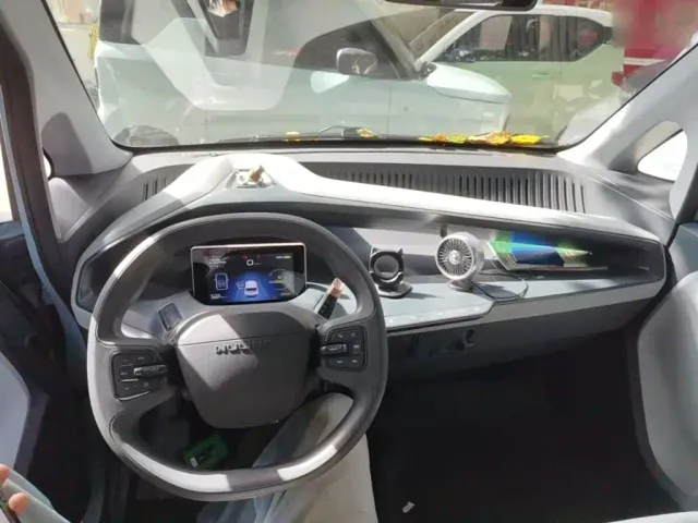 Wuling NanoEV — Фото автомобиля 9