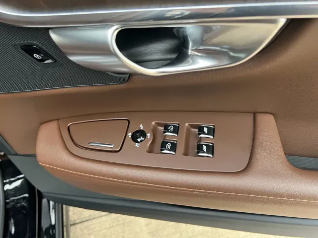 Volvo S90 — Фото автомобиля 15