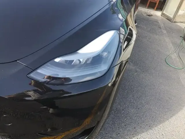 Tesla Model Y — Фото автомобиля 5